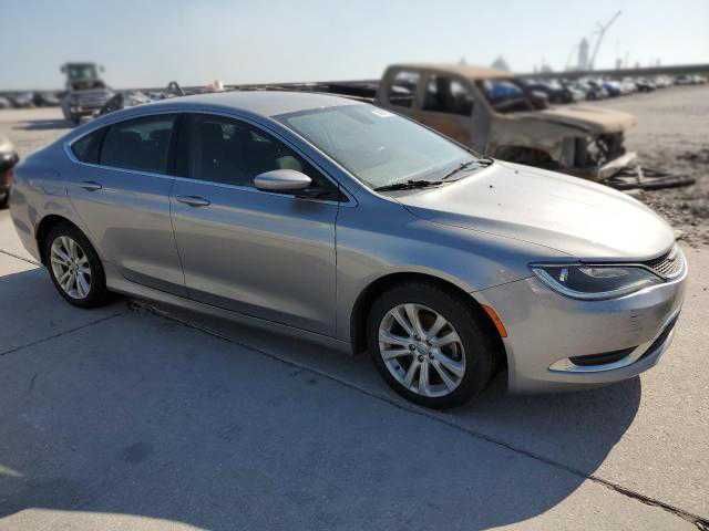 Автомобіль Chrysler 200 Limited 2016 року з США