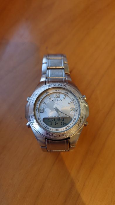 Zegarek Casio analogowo cyfrowy