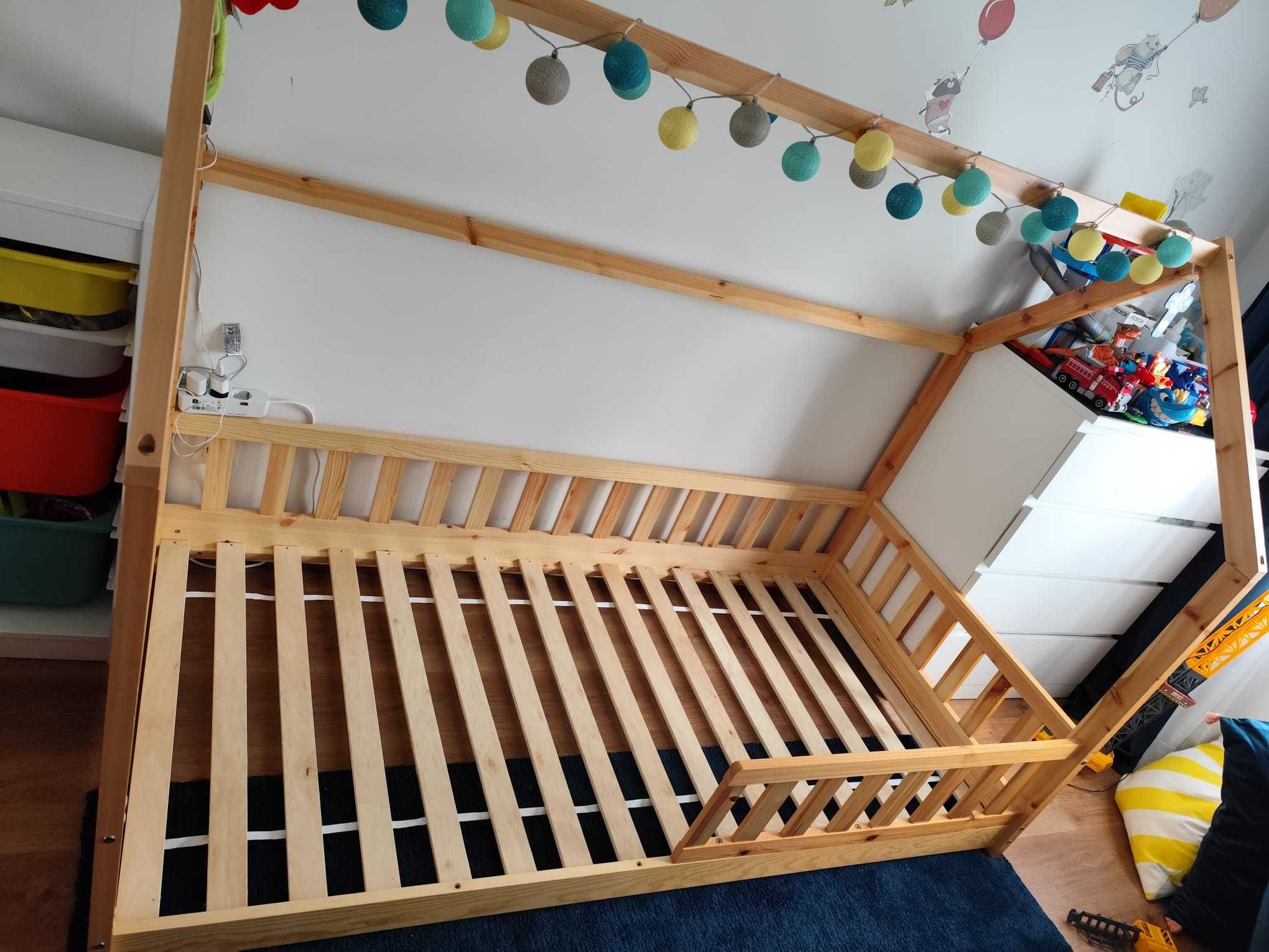 Cama de criança - madeira + colchão