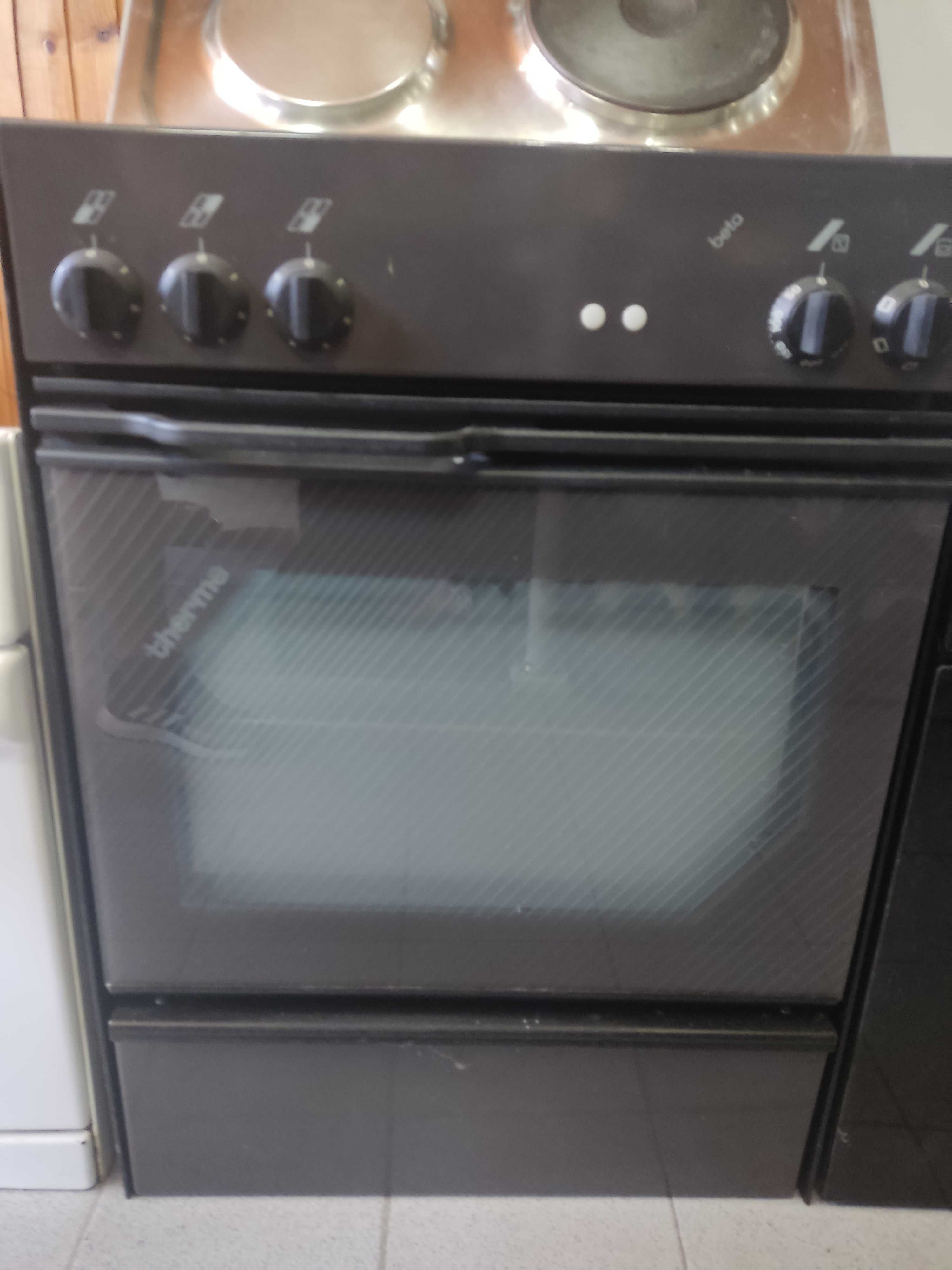Fogão e forno combinado