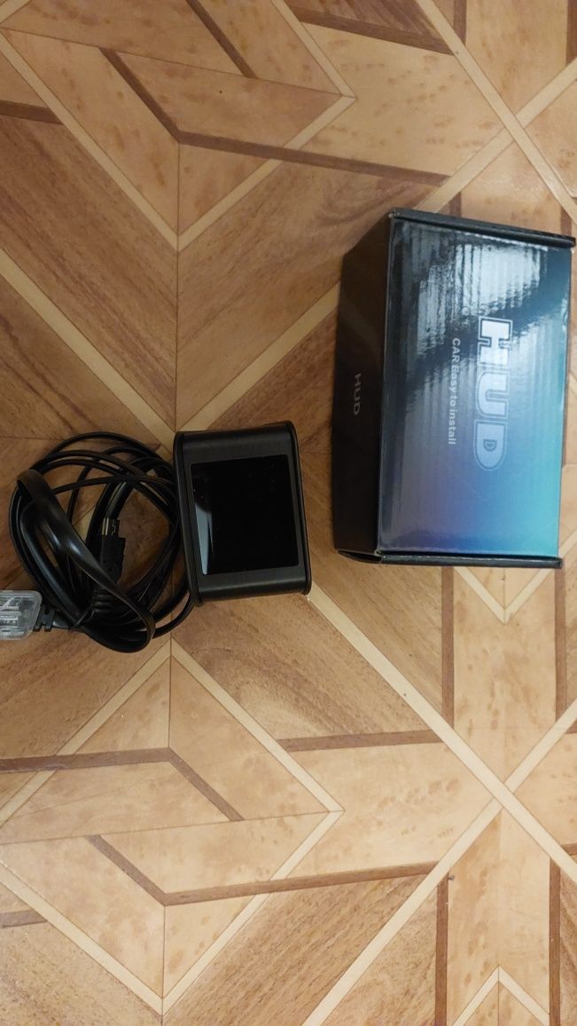OBD HUB P10 бортовой компьютер