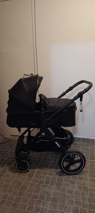 Carrinho de bebé usado