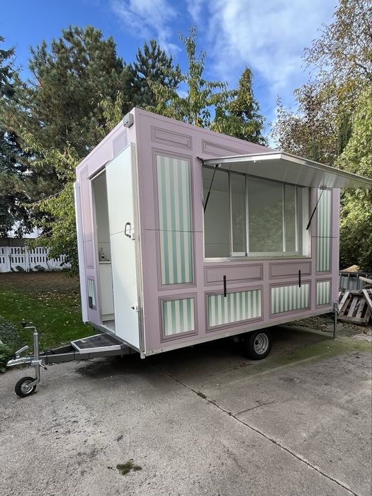 Przyczepa gastronomiczna FV23% 3,5x2,1x2,3, 750dmc, kat. B, wyposażona