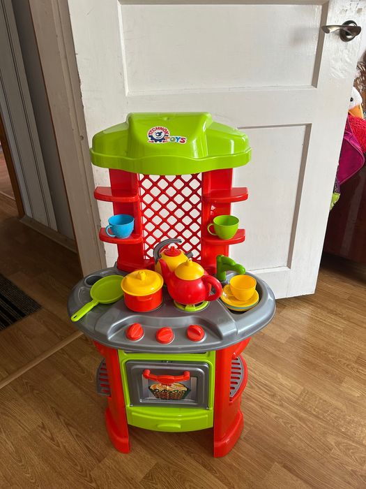 Дитяча кухня для маленької господині