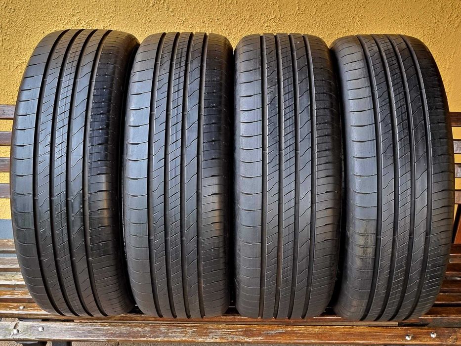 Goodyear EfficientGrip Performance 2 215/55R18 99V XL Rok 2023.11 Nowe