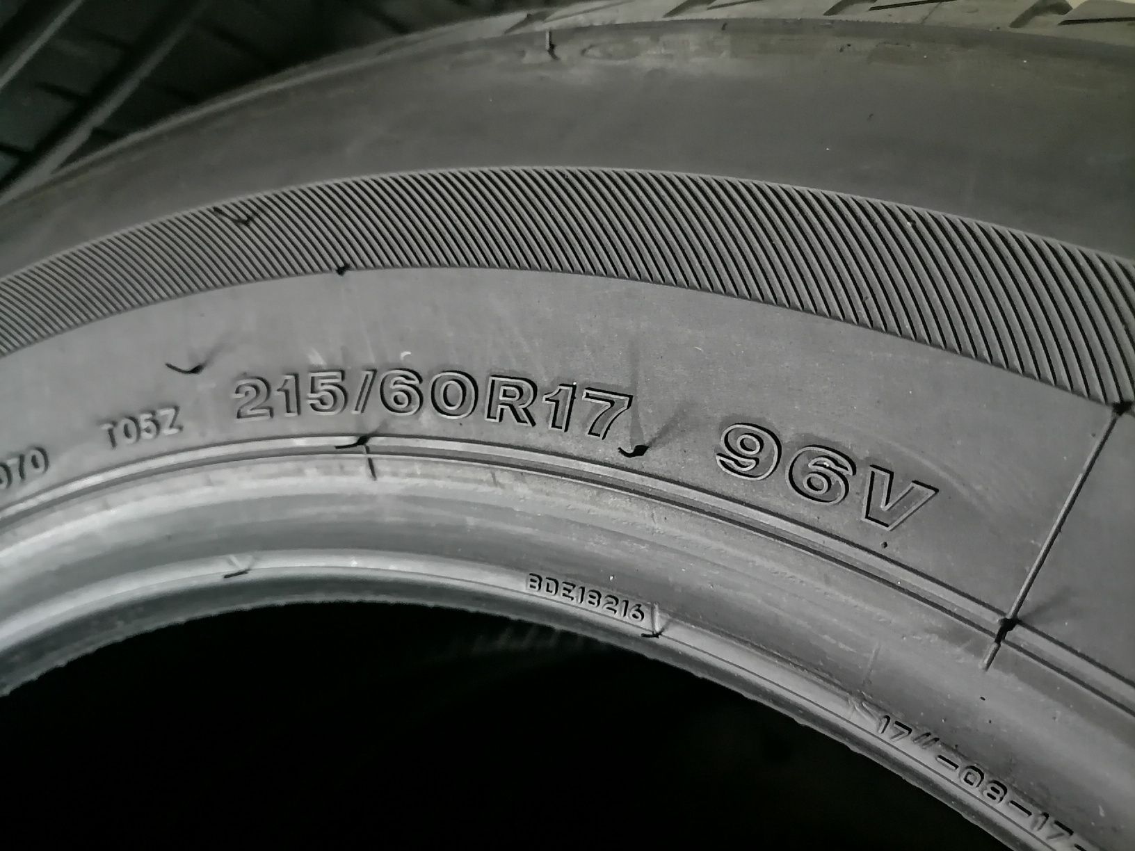 Літні Шини БВ 215/60 R17 BRIDGESTONE Turanza T005 Склад