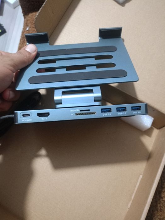 Нова підставка для ноутбука BENFEI з док-станцією USB-C