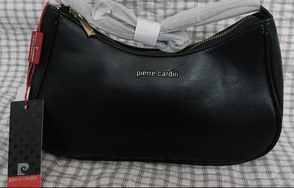 Pierre Cardin mała czarna damska torebka na ramię