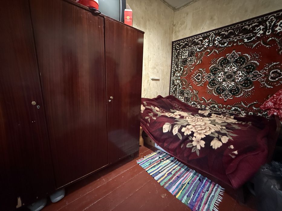 Продаж 2-х кімнат в комунальній квартирі,площею -30,1 м2.