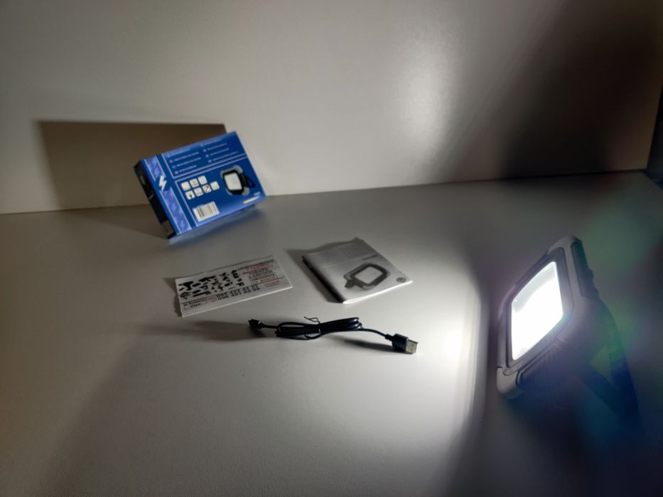 Аккумуляторный LED прожектор GERMAN Baumarkt 10Вт/700Lm/фонарик/ліхтар