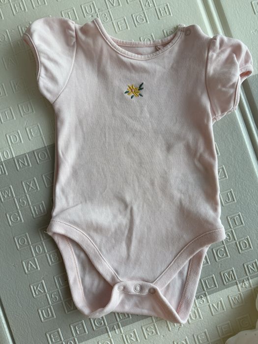 Набір боді з вишивкою від next 3-6 місяців, рощмір 62