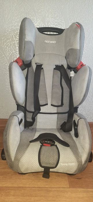 Автокрісло Recaro