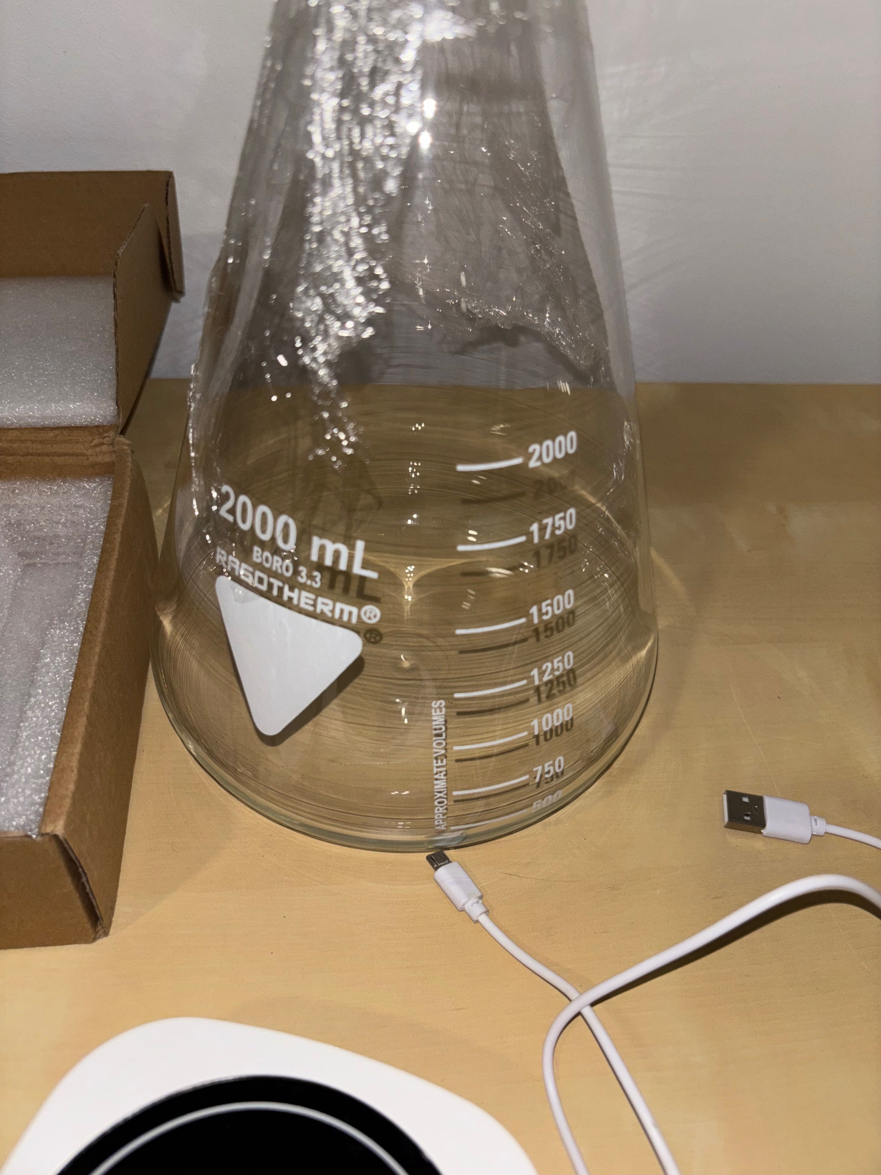 Agitador magnético + Erlenmeyer 2L (2000 ml)