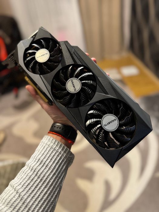 Продам видеокарту Gigabyte Rtx 3090 24 gb