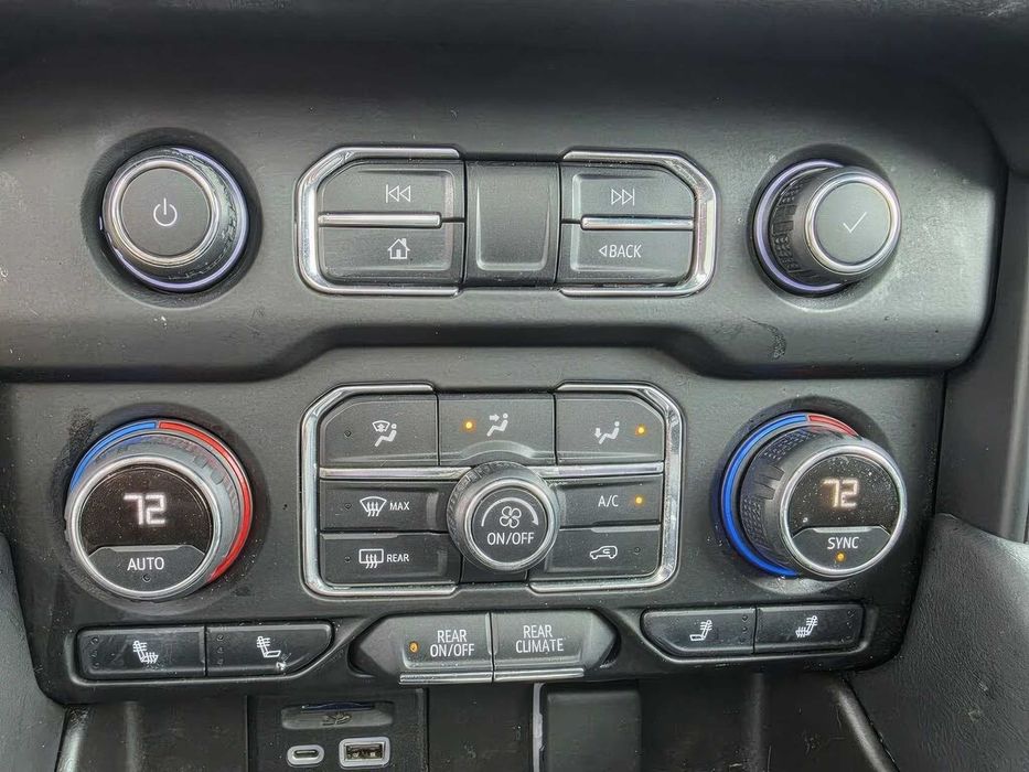 Chevrolet Tahoe RST      2021