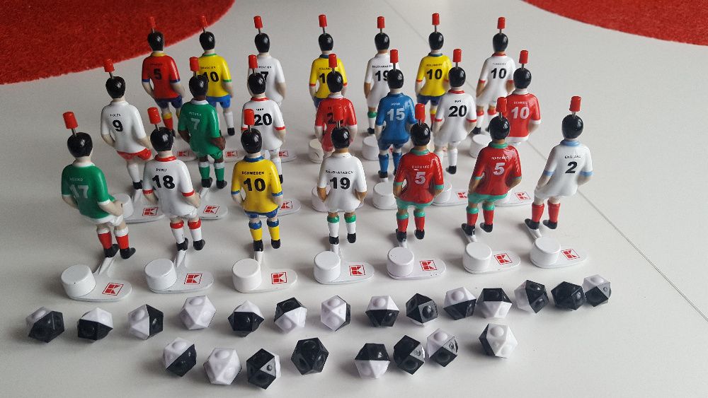 Kolekcja figurek piłkarzy