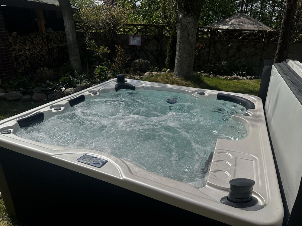 Jacuzzi 5-6 osobowe, stan bdb