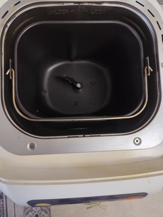 Хлібопічка Binаtone