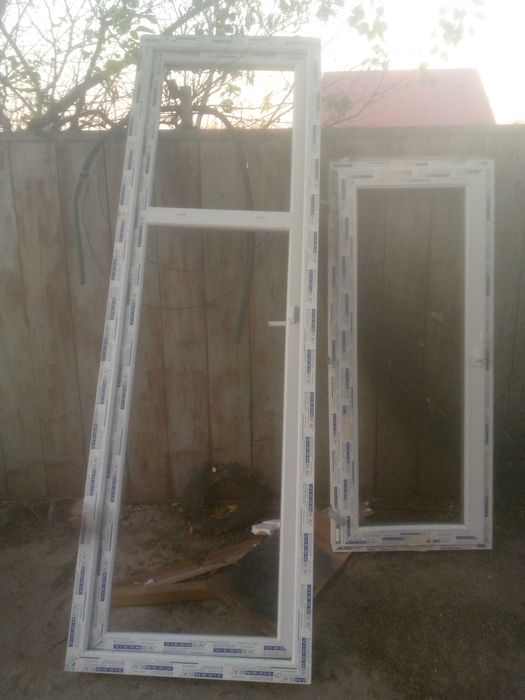 Алюминиевые оконные рамы с дверями