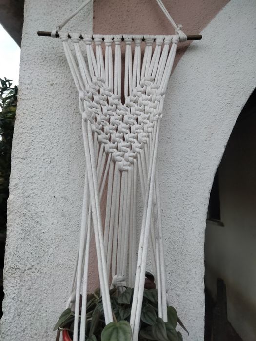 Suporte para vaso em macrame