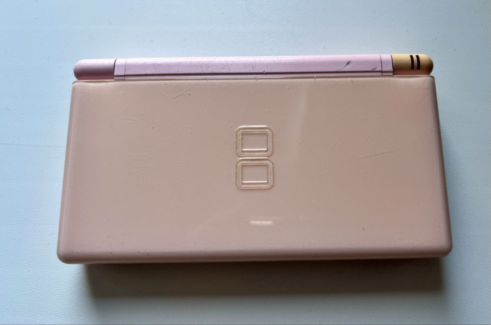 Приставка Nintendo DS Lite (є нюанси)