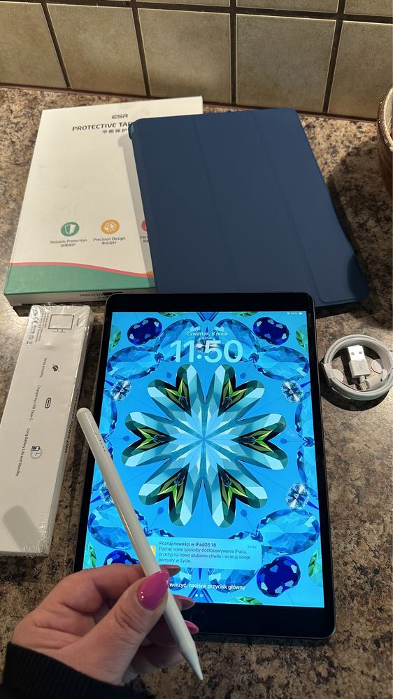 Tablet iPad Apple 10.5” iOS 18.4 + NOWY RYSIK - Touch ID - PROCREATE