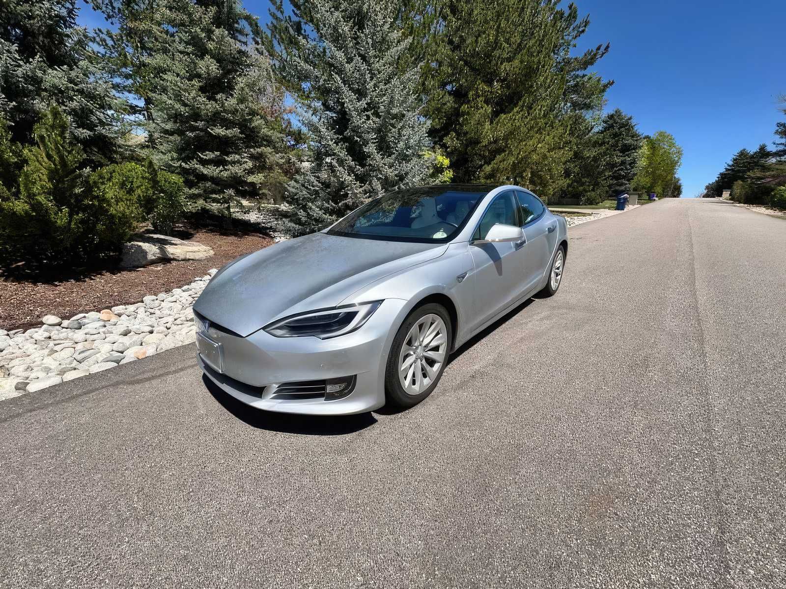 2017 Tesla Model S 75D