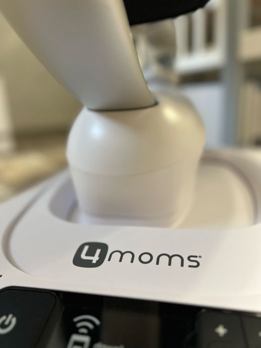 4moms колисальний центр