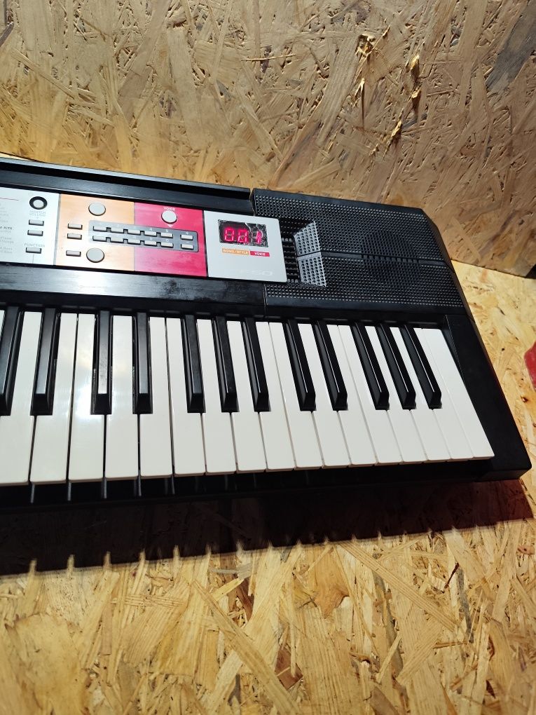 Keyboard Yamaha F50