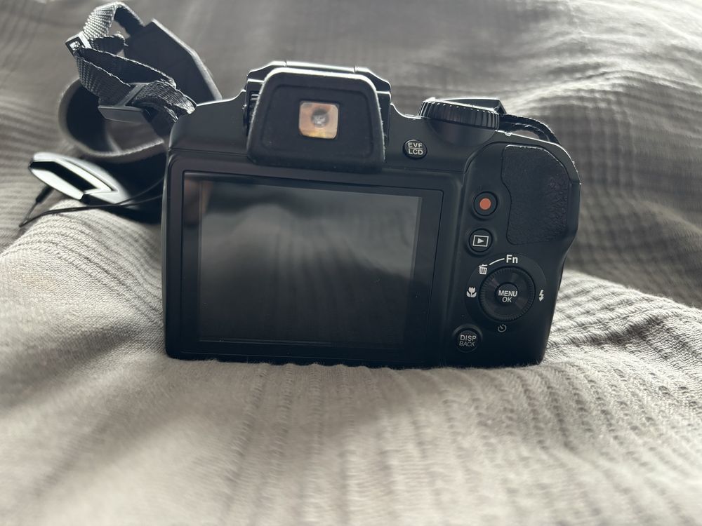 Fujifilm FinePix S8200