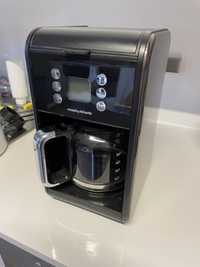 Máquina de Café Filtro MORPHY RICHARDS (12 Chávenas)