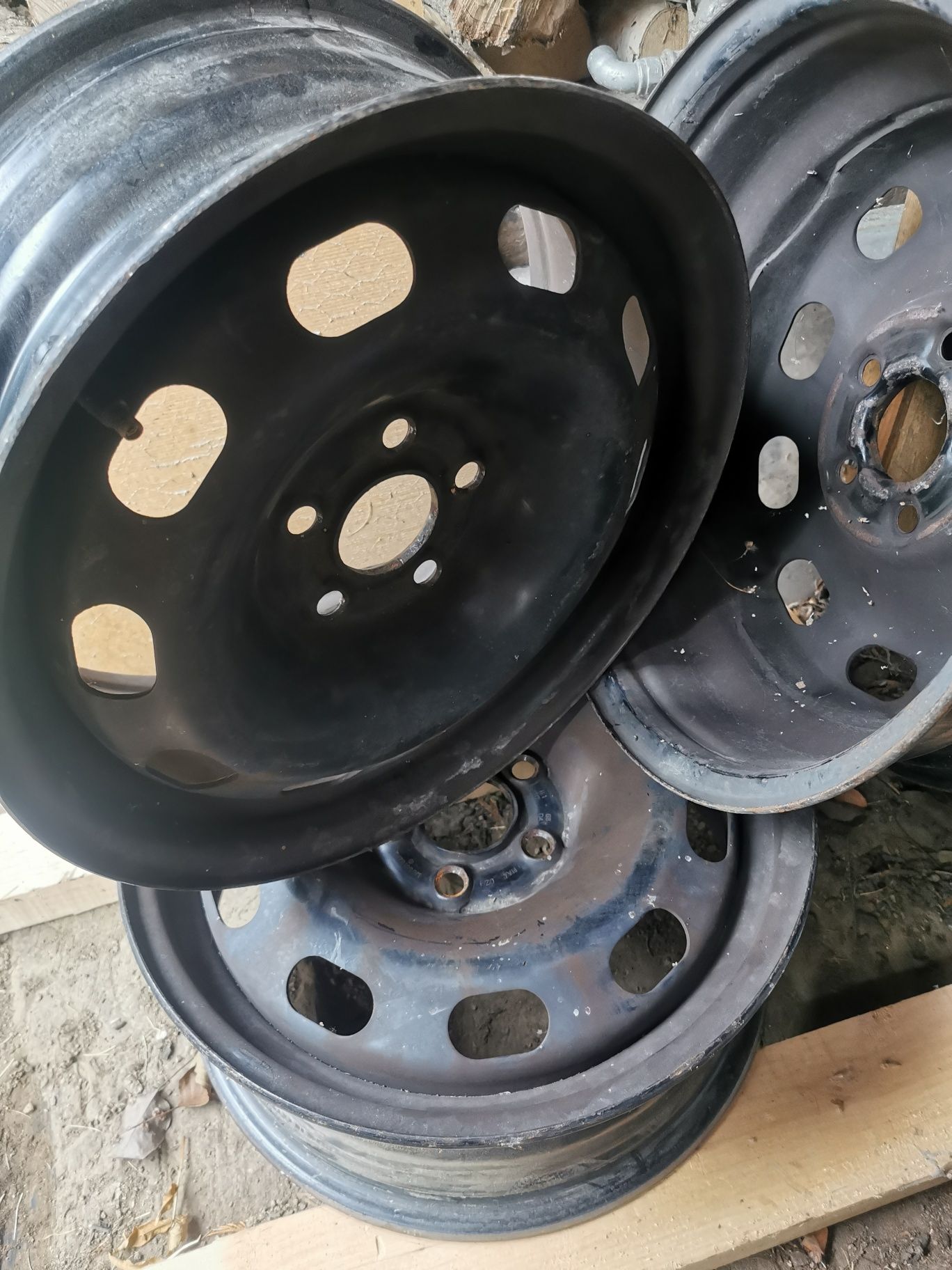 Felgi stalowe VW R15 5x100 dobry stann