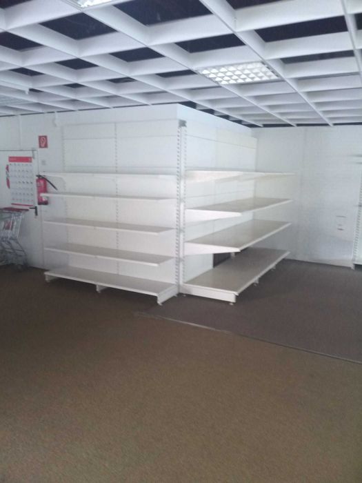półki, regały sklepowe i magazynowe przyścienne, wys. 220cm, z Niemiec