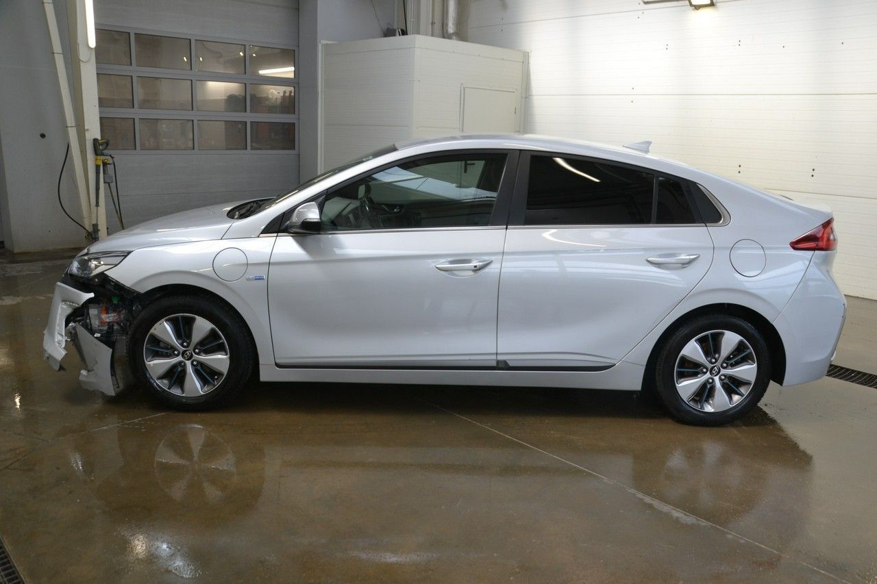 Hyundai IONIQ 1,6 benzyna hybryda PLUG-IN 141ps* automat* nawigacja* skóra* ICDauto