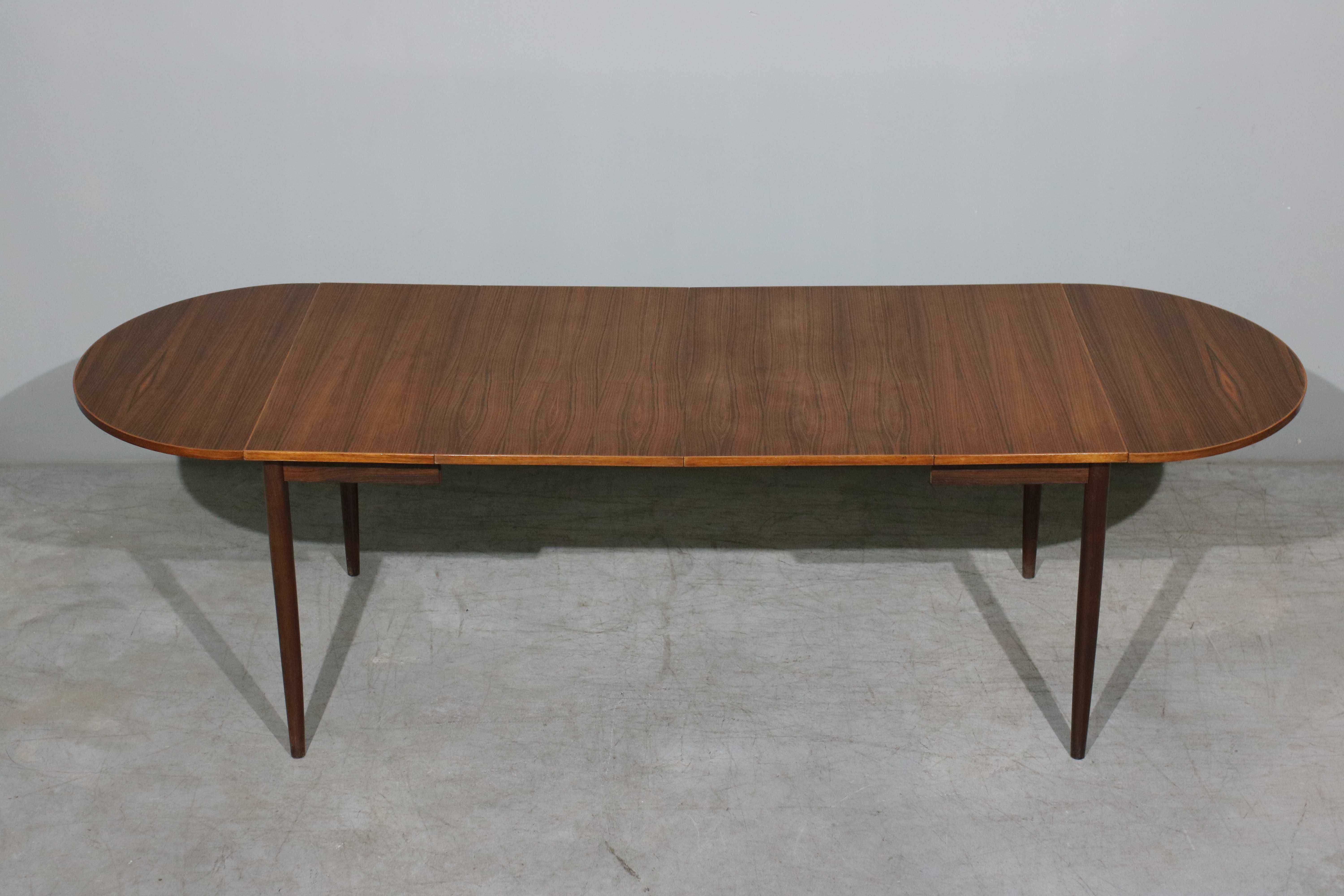 Mesa de jantar extensível em pau santo | Design Nórdico