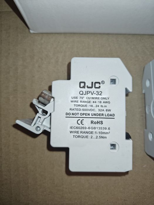 Тримач запобіжників двухполюсний