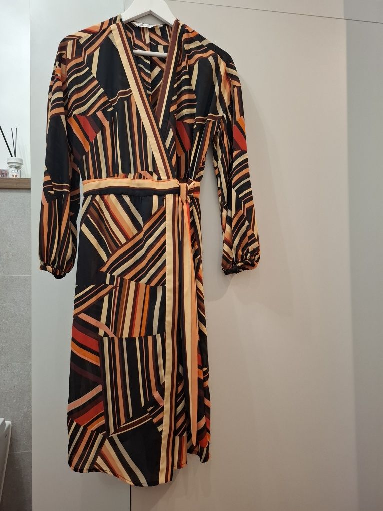 Sukienka midi Zara kopertowy dekolt rozm. M nowa bez papierowej metki