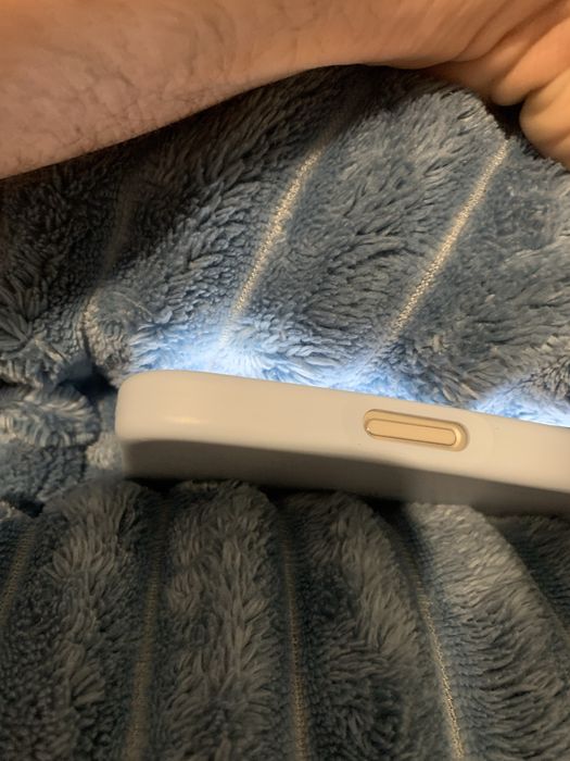 Продам iPhone 16 Pro 256Gb white rsim мінявся екран