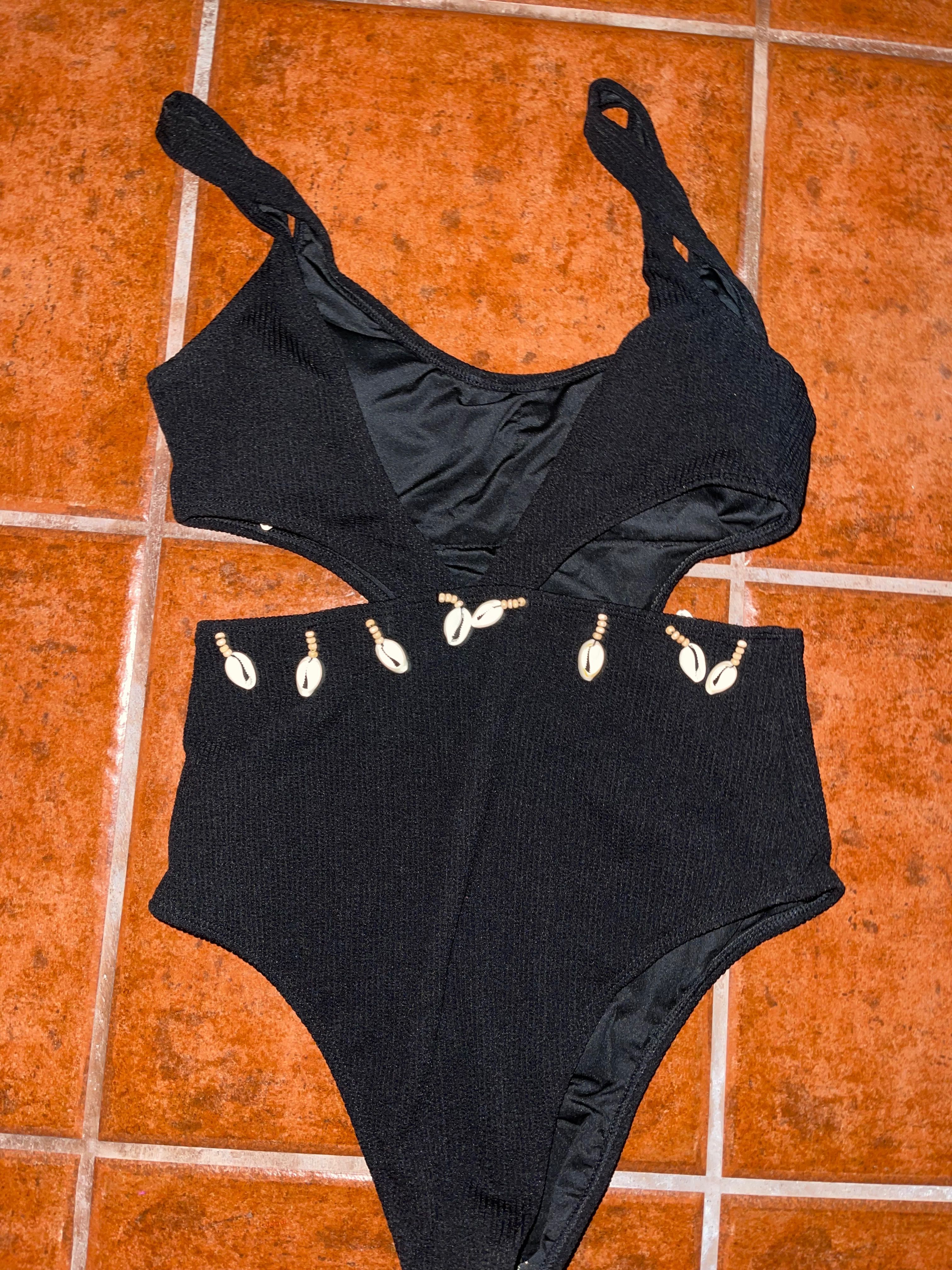 Fato de banho com búzios