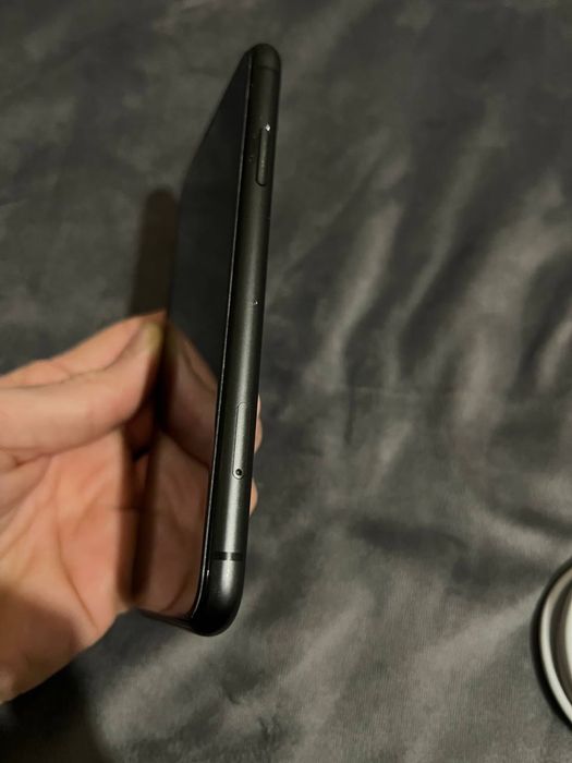 Iphone 11 black 64 gb