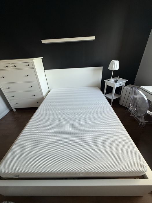 Łożko z materacem 140x200