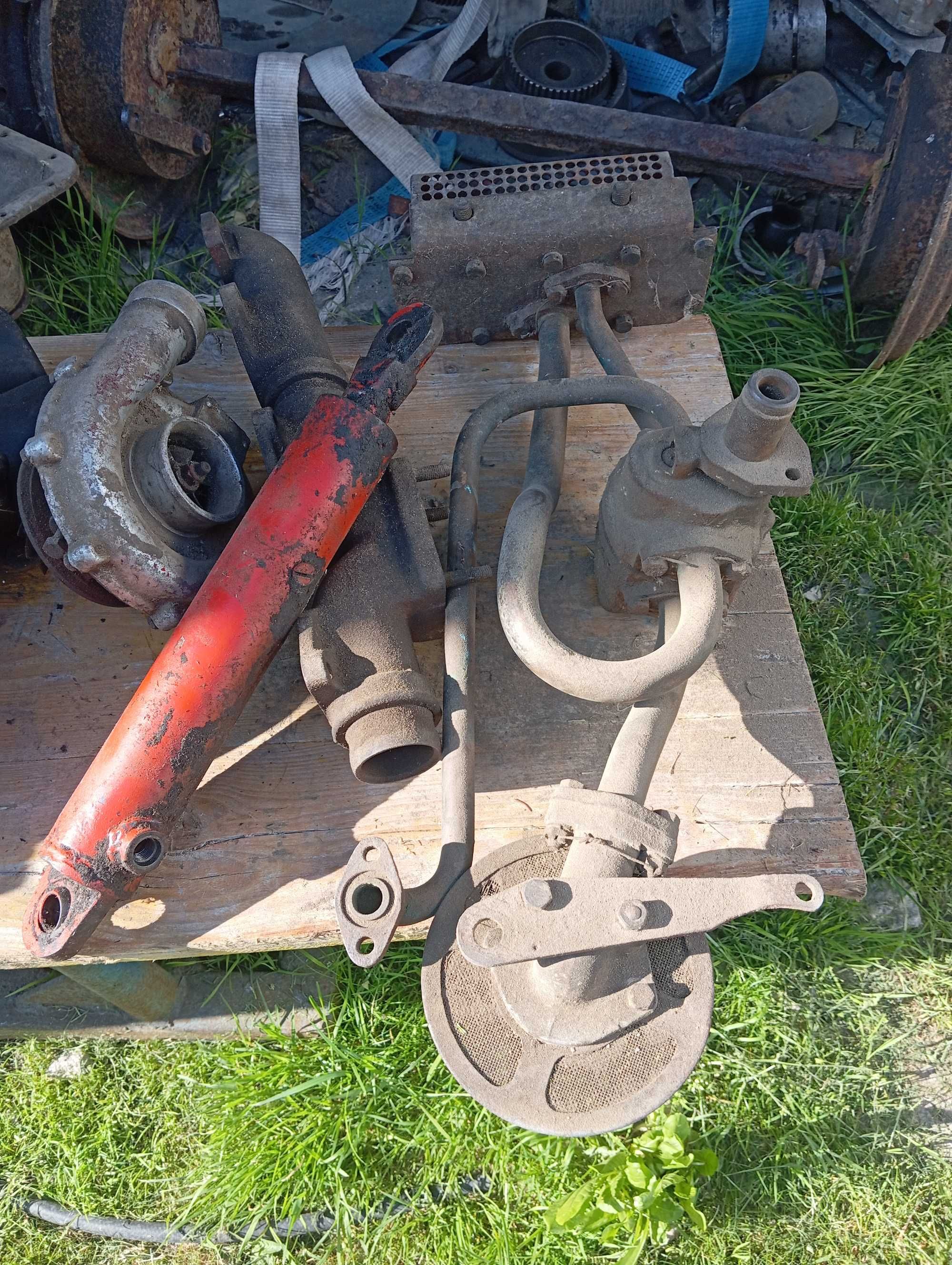 Części do silnika Sw 400 Turbo i zwykle.