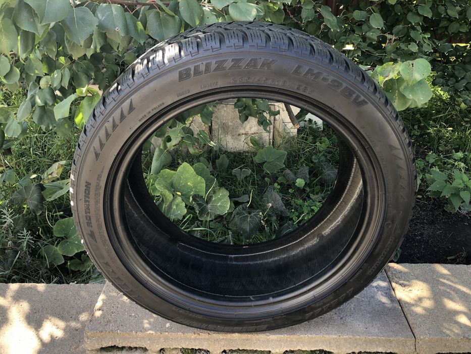 Шина 235 45 18 Bridgestone