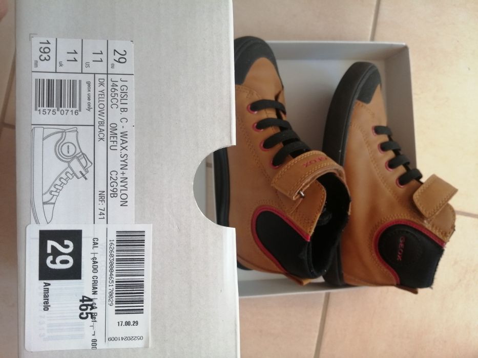 Botas Geox criança novas em caixa