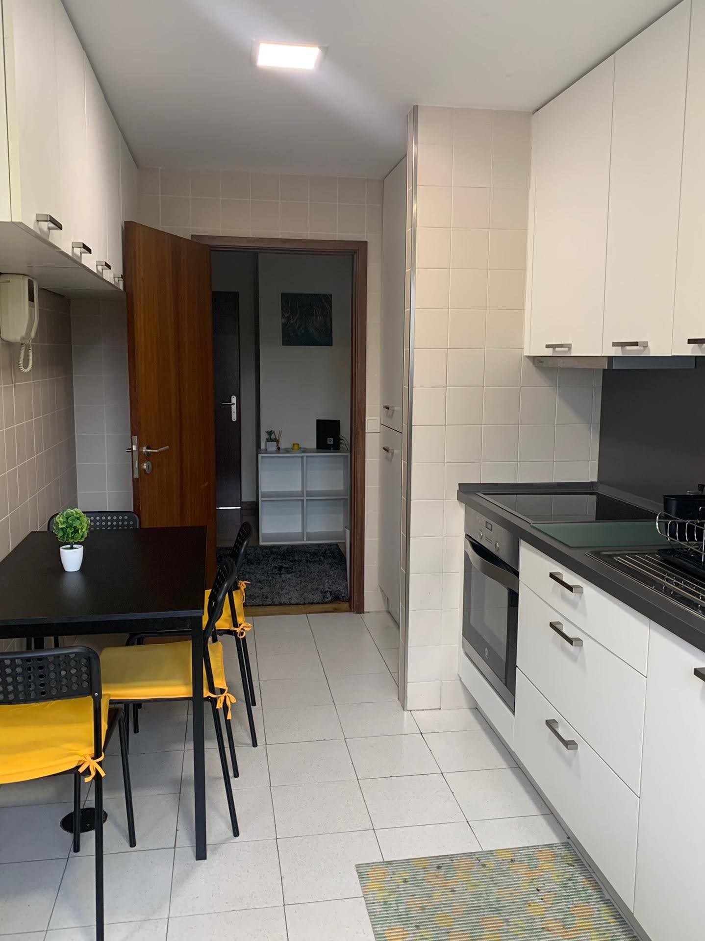 Alugo quarto a jovem em Paranhos (Porto)