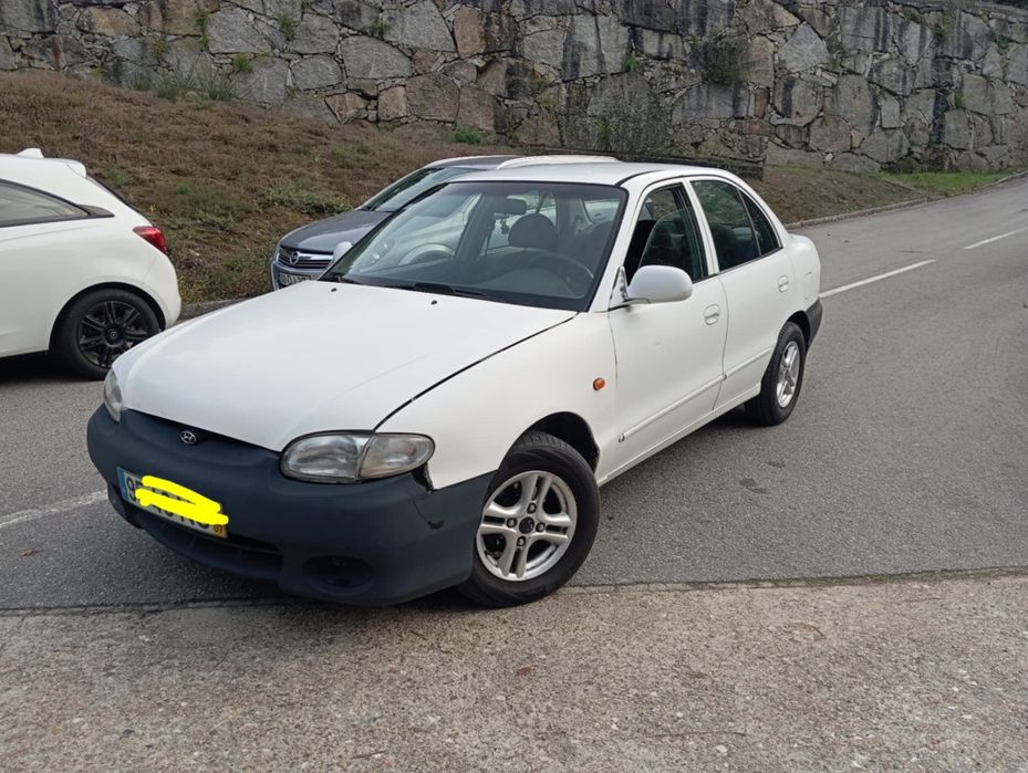 Hyundai accent 1.3 com ar condicionado