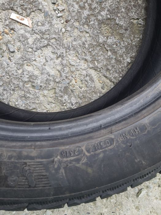 Opona zimowa  235 /50/18 Michelin
