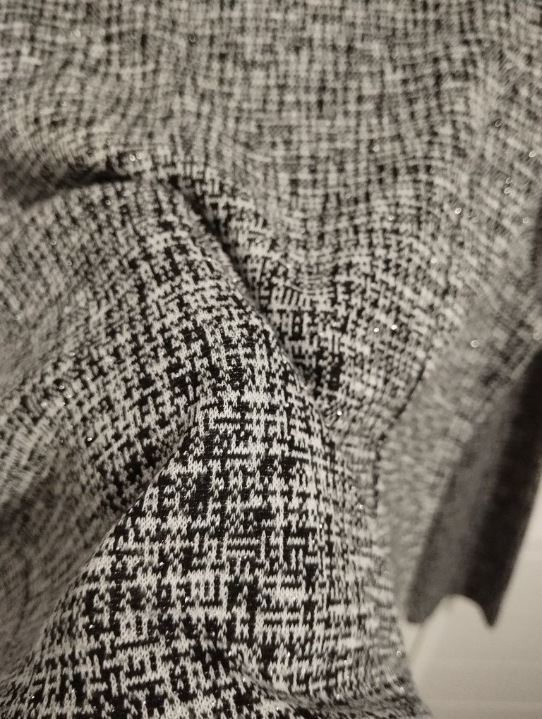 Śliczny cienki sweterek M,L