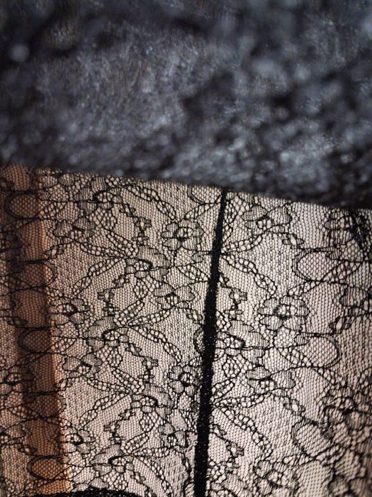 Блуза з мережива від Bershka