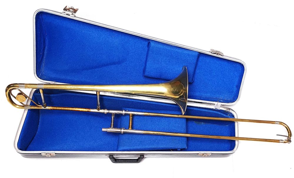 Bardzo ładny niemiecki puzon HUTTL!! Solidny! Sprawdź! Warto!